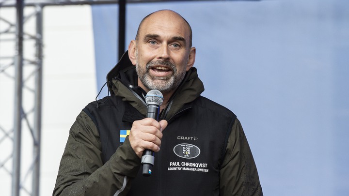 2019. Checköverlämning från team Rynkeby till Barncancerfonden, Rådhusparken i Jönköping.Foto Anna Hållams