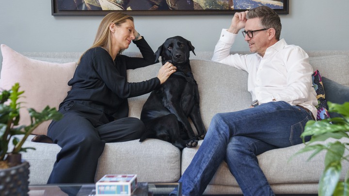 Jonas och Lindas dotter Hillevie drabbades av en hjärntumör och gick bort 2021