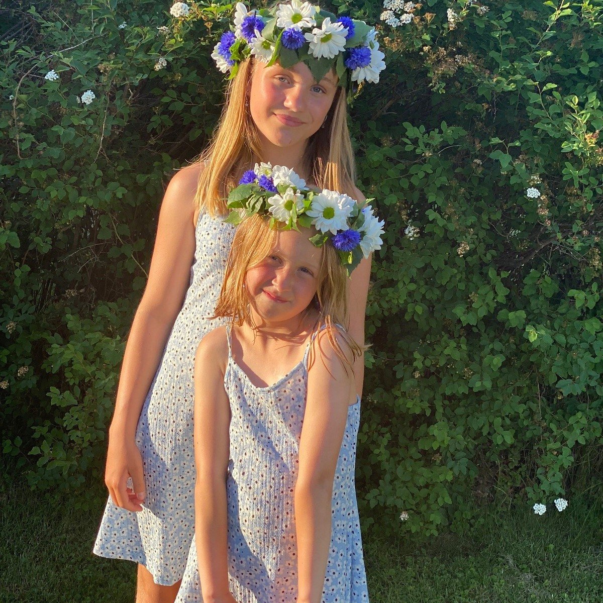 Systrarna Inez och Freja