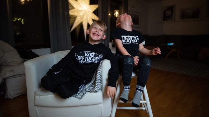 20201124 Alfred och familjen Janliden får fira jul hemma i år. Förra året firade de jul på sjukhuset då sonen Alfred fick cancer, den 24 november 2020Foto: Fredrik Karlsson/SolstaFoto