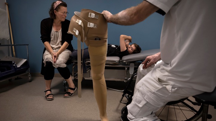 Oscars kamp mot skelettcancer, Osteosarkom, mamma Anna Eklund Tarantino, bilder av Paul Hansen för DN, PUBLICERAD 2020-02-20.