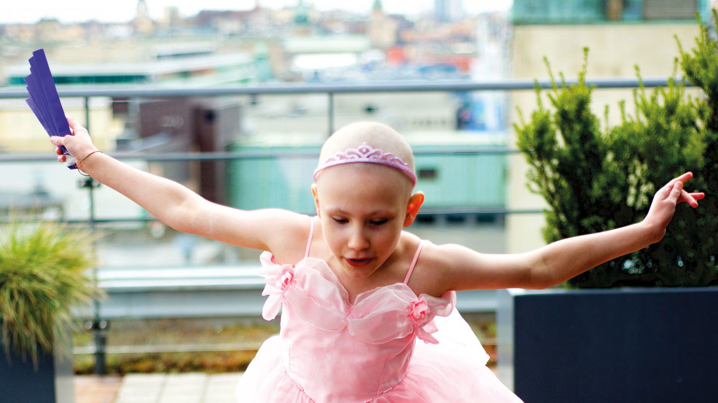 Alva i balettklänning