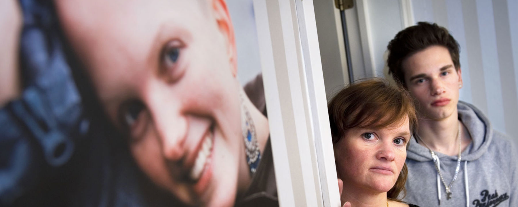 Fredrik och Linda står bredvid 